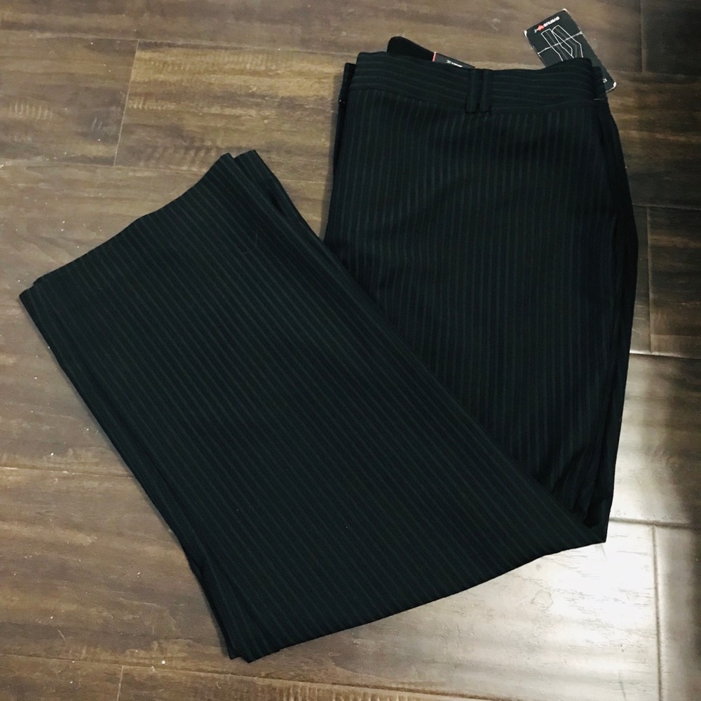 Avenue women’s trousers brand new with tags